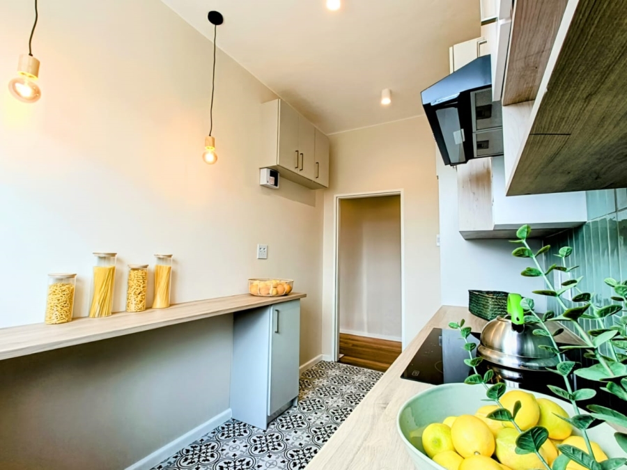To Let 1 Bedroom Property for Rent in Humewood Eastern Cape